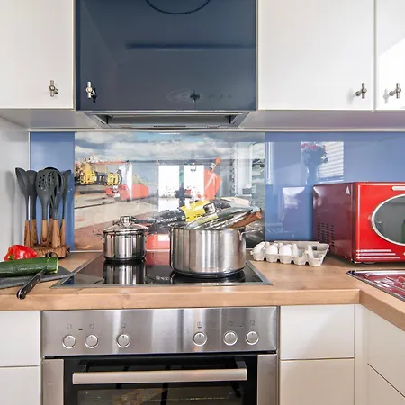 Holiday home Boje By Seeblick Ferien Oro, Erste Wasserreihe, Kamin, 7pers