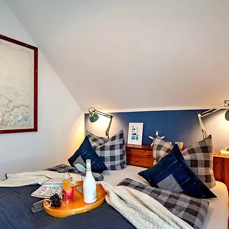 Holiday home Boje By Seeblick Ferien Oro, Erste Wasserreihe, Kamin, 7pers