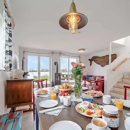 בית נופש Boje By Seeblick Ferien Oro, Erste Wasserreihe, Kamin, 7pers אולפניץ